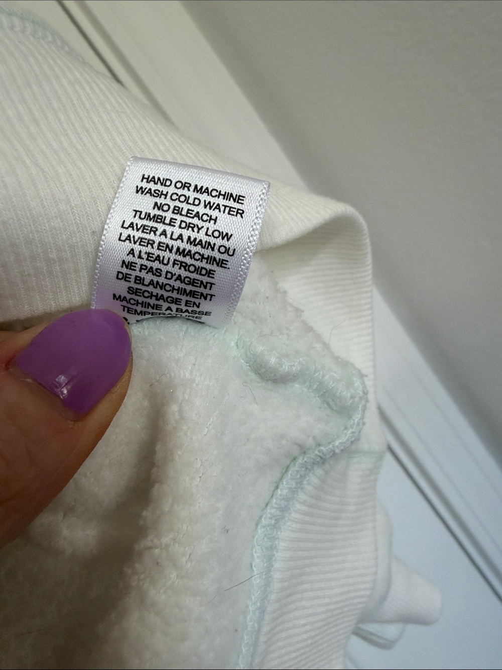 Wildfox Sweatshirt - Picture 5 of 7